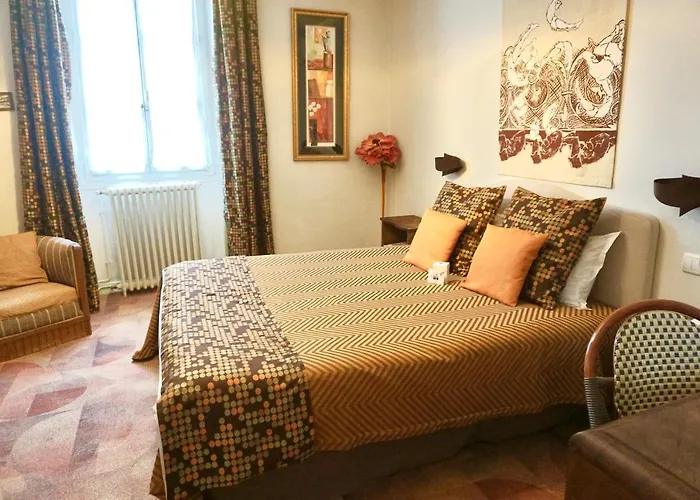 Maison Garnier De Charme Hotell 3*